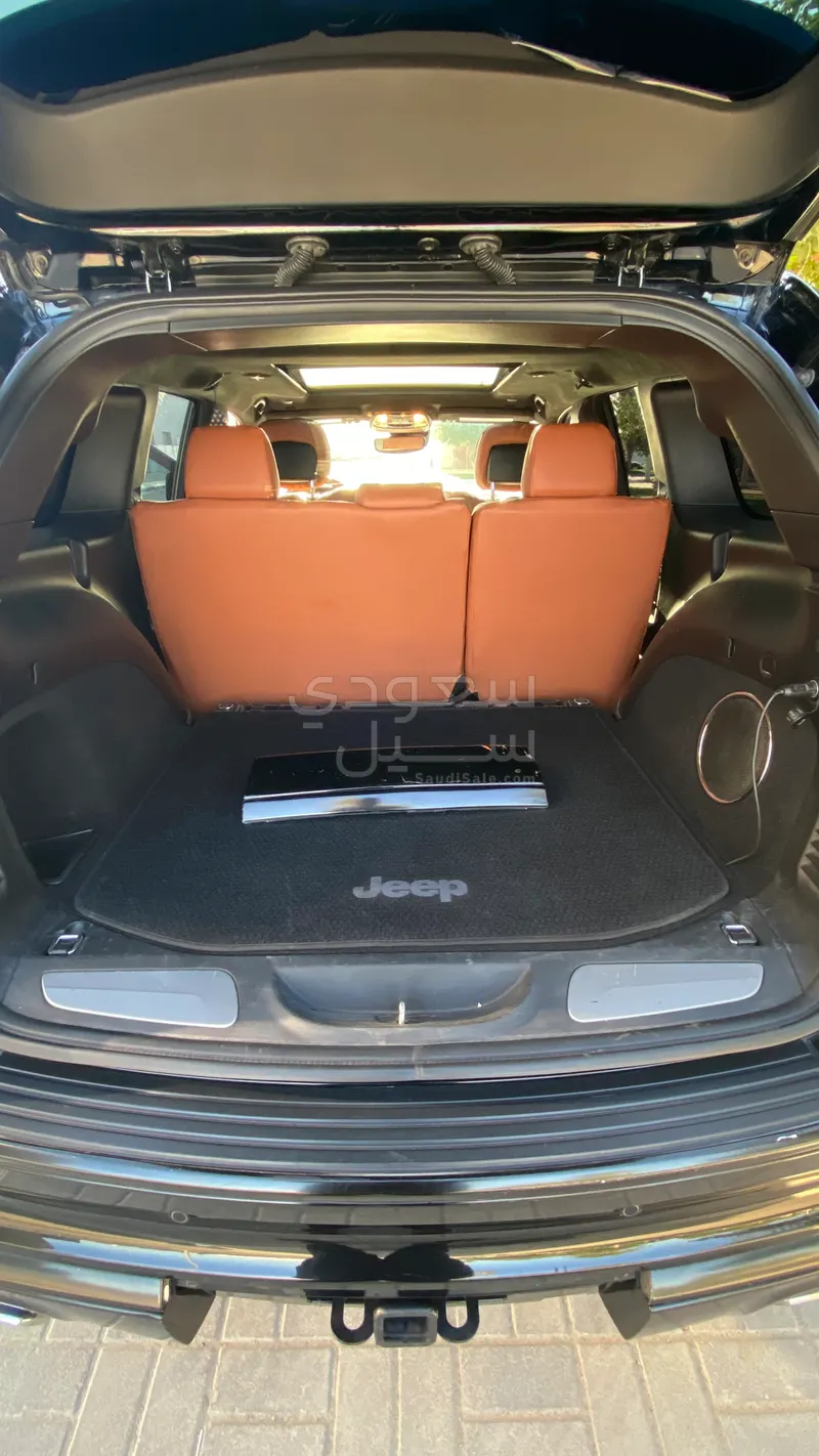 2020 Jeep Grand Cherokee Summit