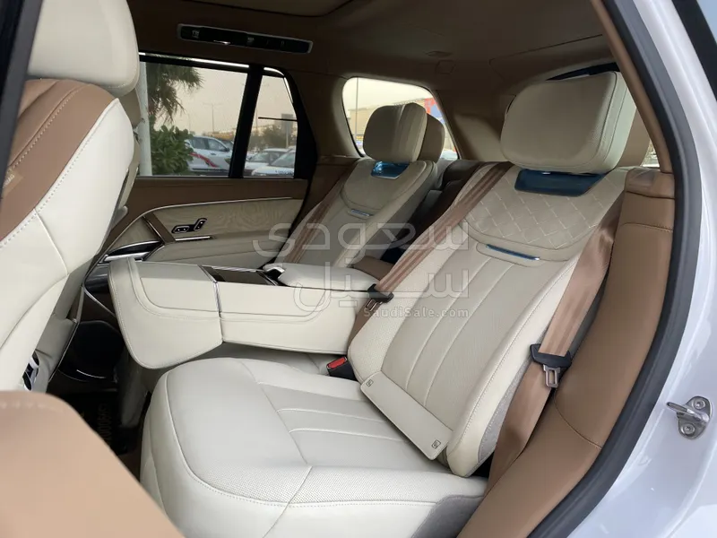 2025 Land Rover Range Rover SV Autobiography