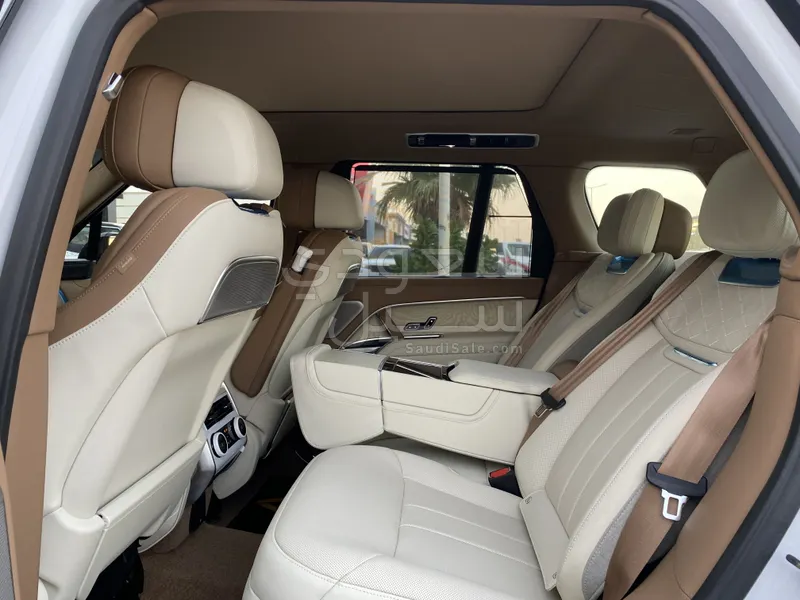 2025 Land Rover Range Rover SV Autobiography