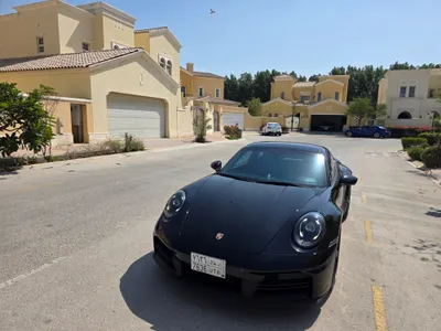 2025 بورش 911 كاريرا