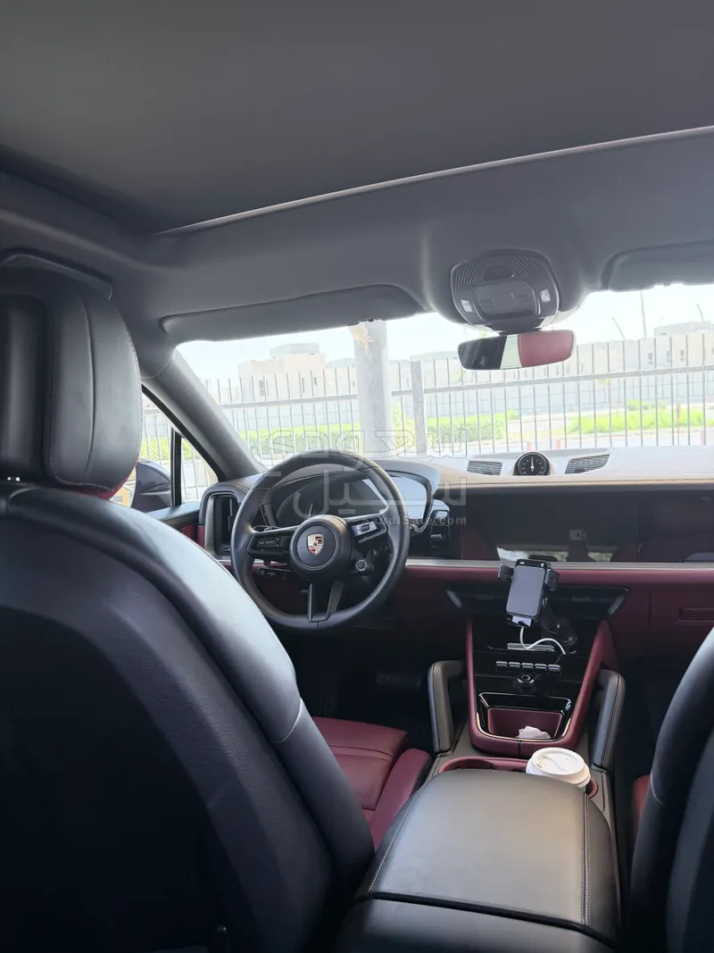 2024 Porsche Cayenne Coupe