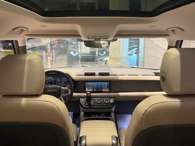 2023 لاند روفر ديفيندر 90