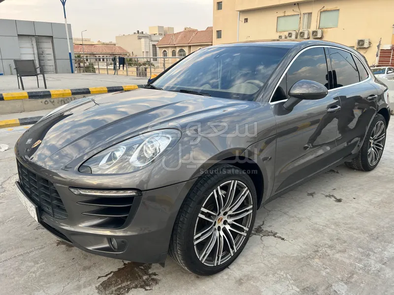 2015 بورش ماكان اس