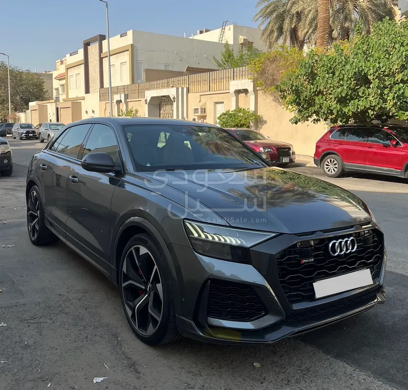 2020 اودي كيو 8 أر إس