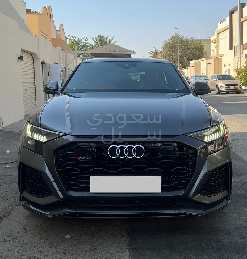 2020 اودي كيو 8 أر إس