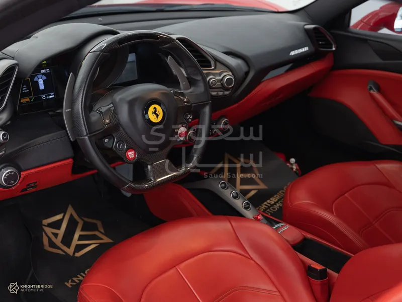 2016 فيراري 488 جي تي بي
