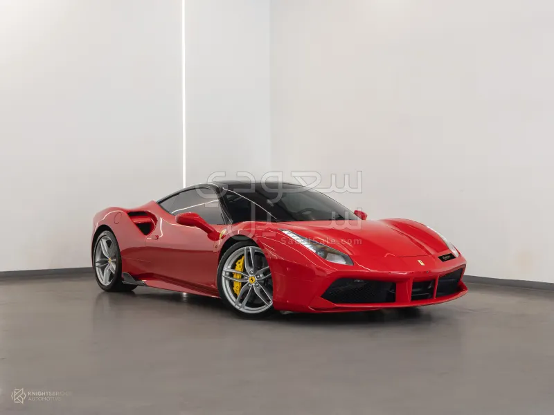 2016 فيراري 488 جي تي بي