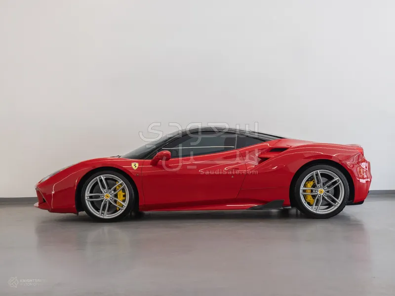 2016 فيراري 488 جي تي بي