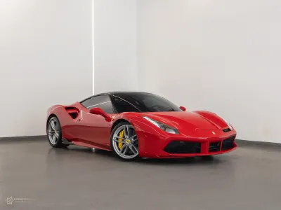 2016 فيراري 488 جي تي بي