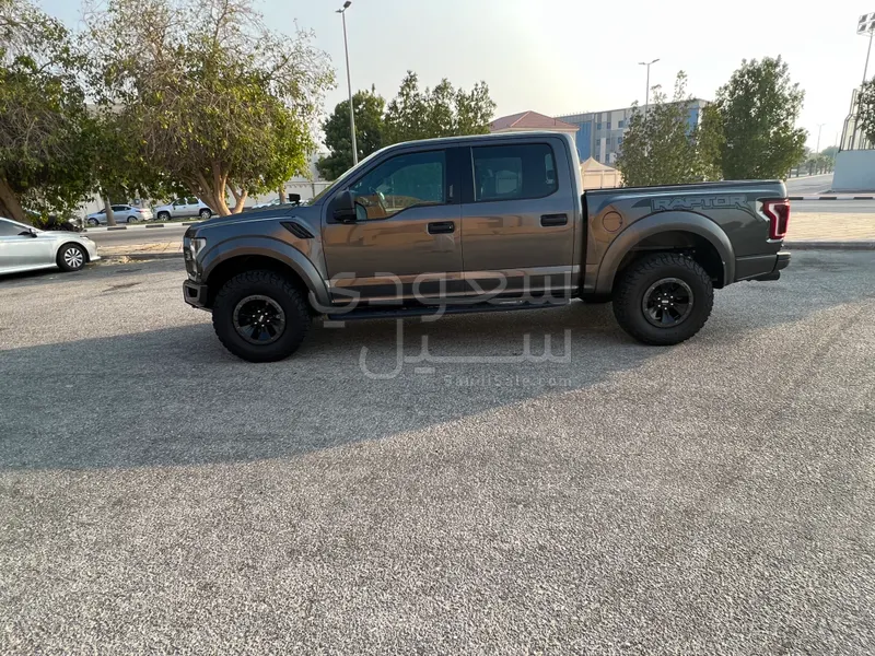 2018 فورد اف 150 رابتور