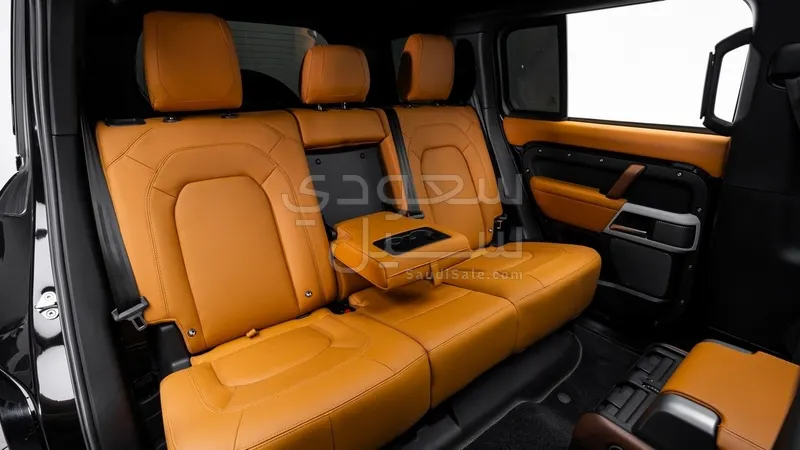 2024 Land Rover Defender HSE