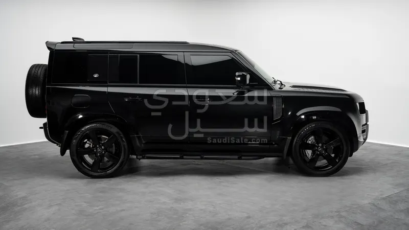 2024 Land Rover Defender HSE
