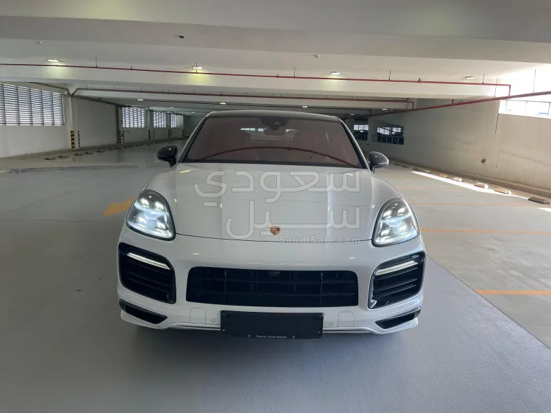 2021 Porsche Cayenne GTS
