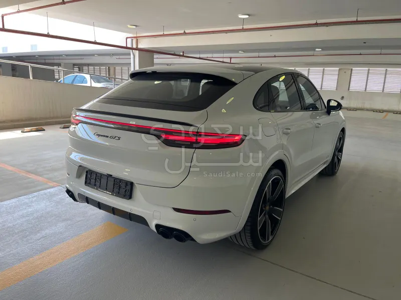2021 Porsche Cayenne GTS