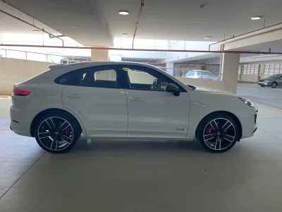 2021 Porsche Cayenne GTS