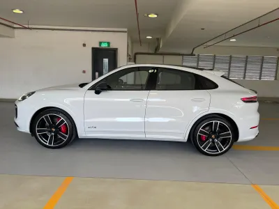 2021 Porsche Cayenne GTS