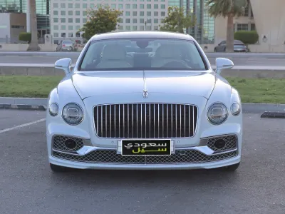 2020 بنتلي كونتيننتل فلاينج سبير الاصدار الاول