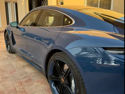 2021 بورش تايكان تيربو