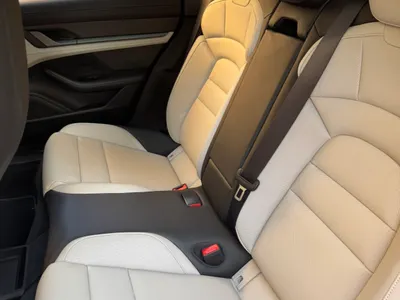 2021 بورش تايكان تيربو