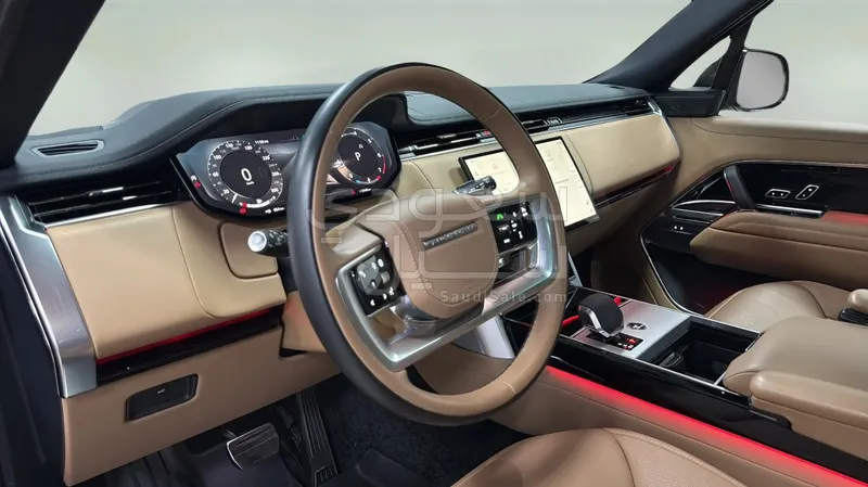 2025 Land Rover Range Rover HSE