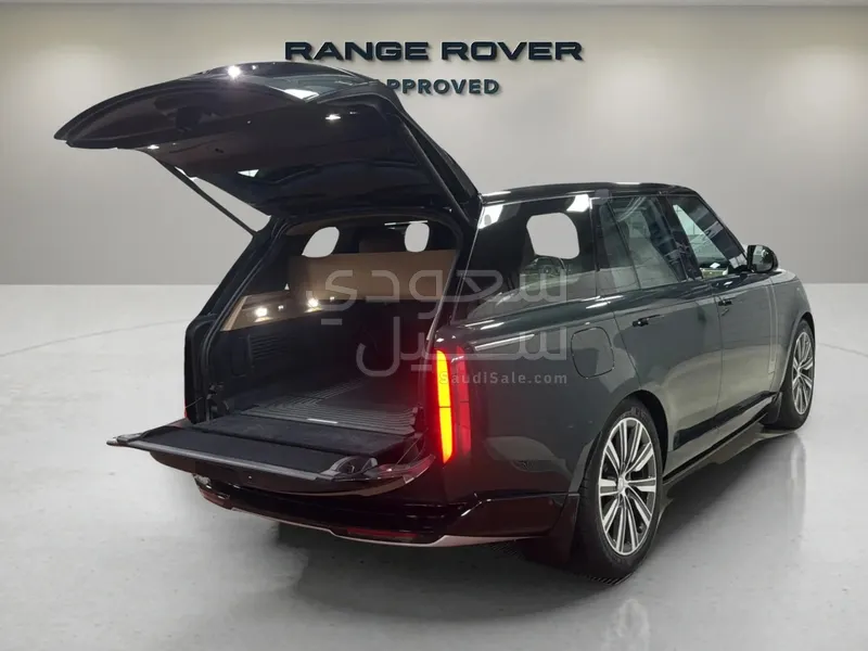 2025 Land Rover Range Rover HSE
