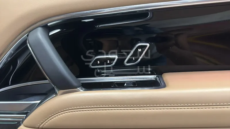 2025 Land Rover Range Rover HSE