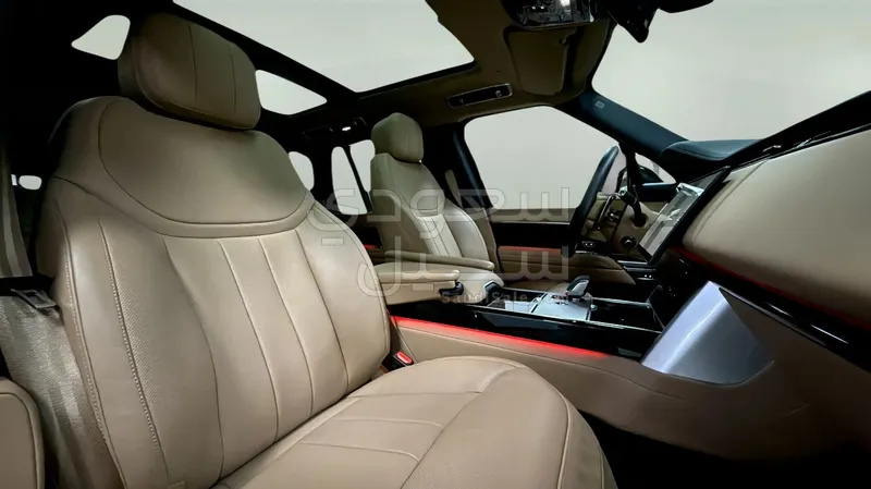 2025 Land Rover Range Rover HSE