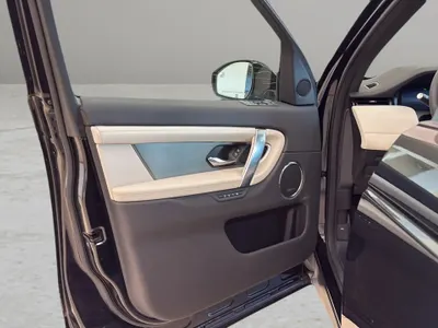2025 لاند روفر ديسكفري سبورت