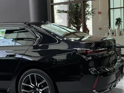 2025 بي ام دبليو الفئة السابعة 735 إل أي