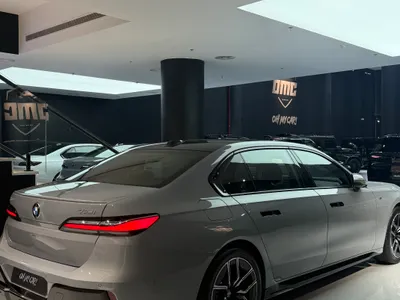 2025 بي ام دبليو الفئة السابعة 735 إل أي