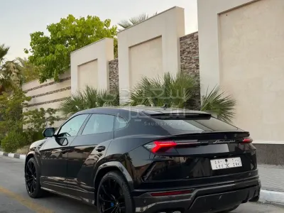 2020 لمبرجيني اوروس اس