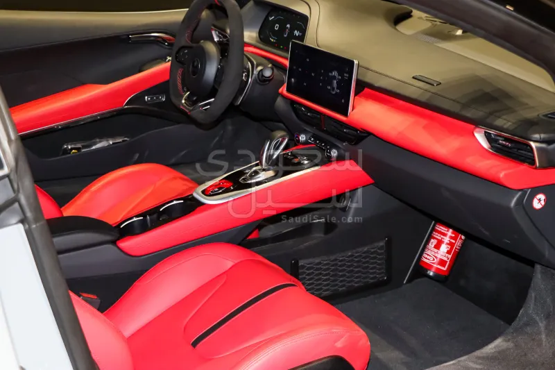2025 Lotus Emira Turbo SE