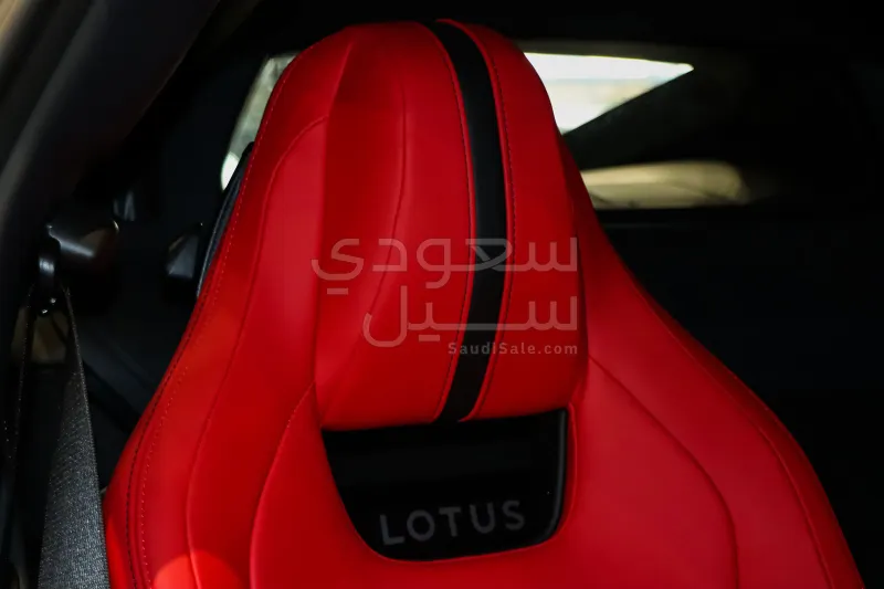 2025 Lotus Emira Turbo SE