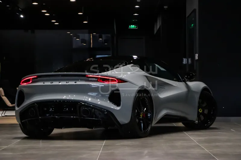 2025 Lotus Emira Turbo SE