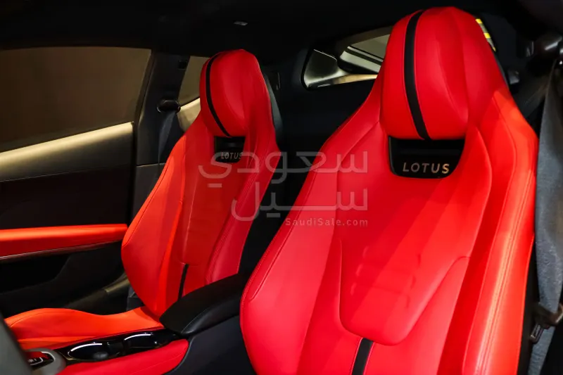 2025 Lotus Emira Turbo SE