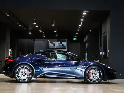 2025 Lotus Emira Turbo SE