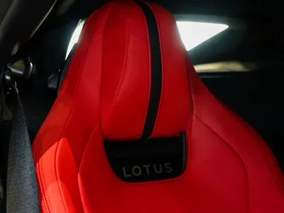 2025 Lotus Emira Turbo SE