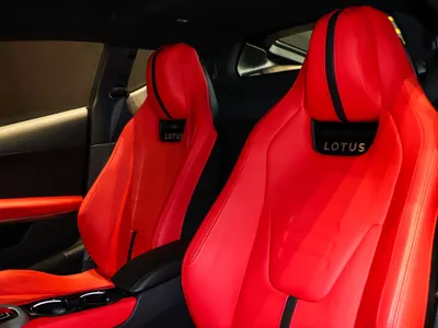 2025 Lotus Emira Turbo SE