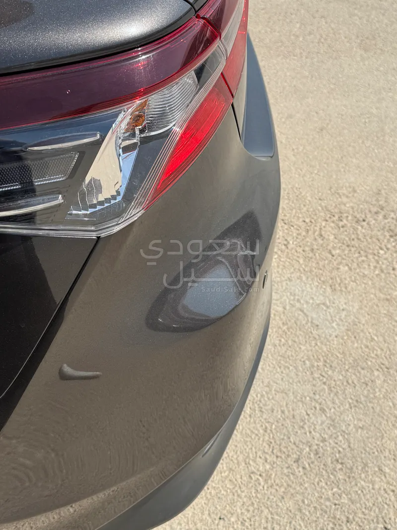 2023 تويوتا كامري ال اي