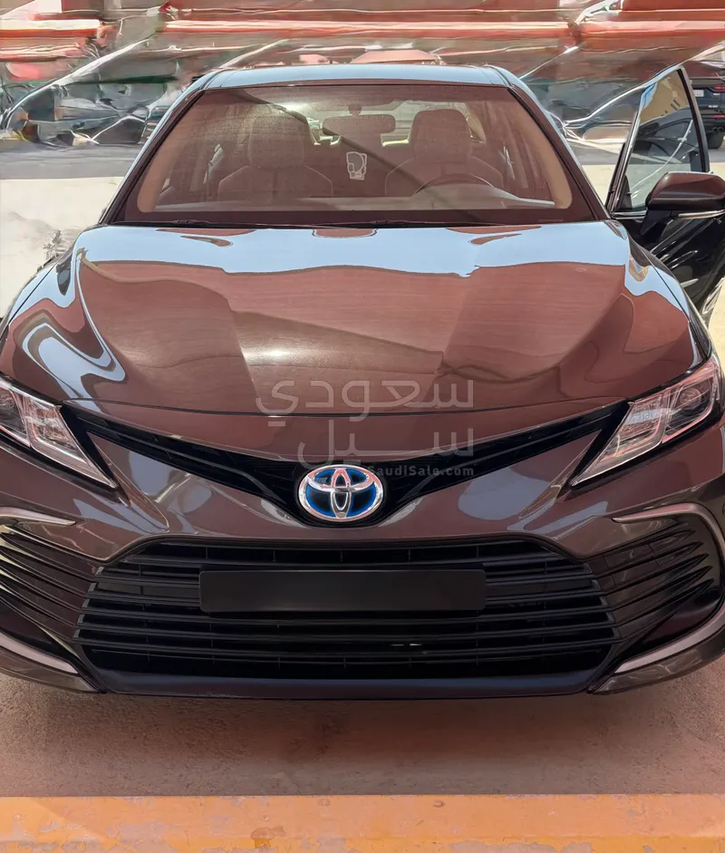 2023 تويوتا كامري ال اي