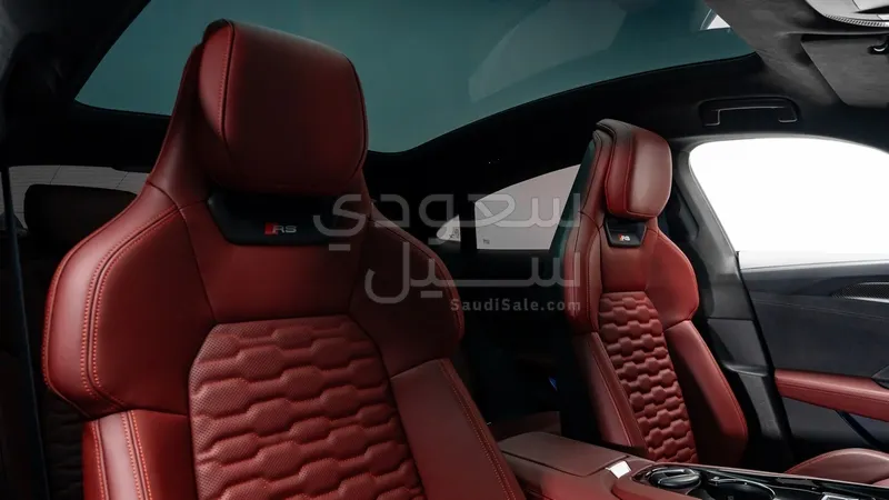 2024 اودي إي ترون