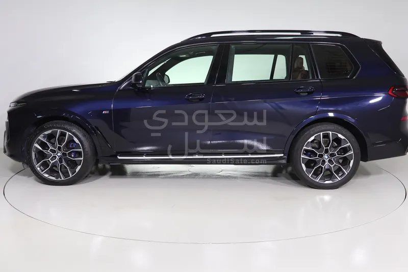 2024 BMW X Series 7 M kit