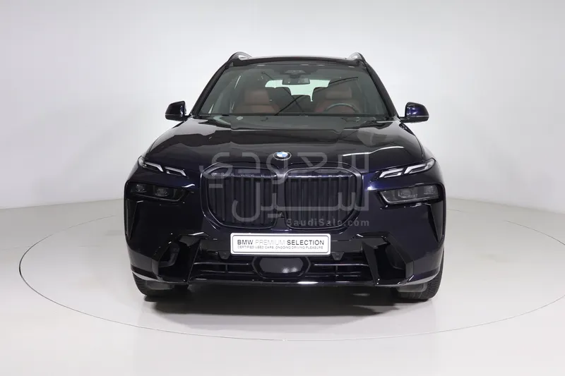 2024 BMW X Series 7 M kit