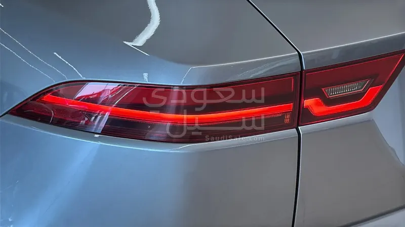 2024 جاكوار اي-بيس