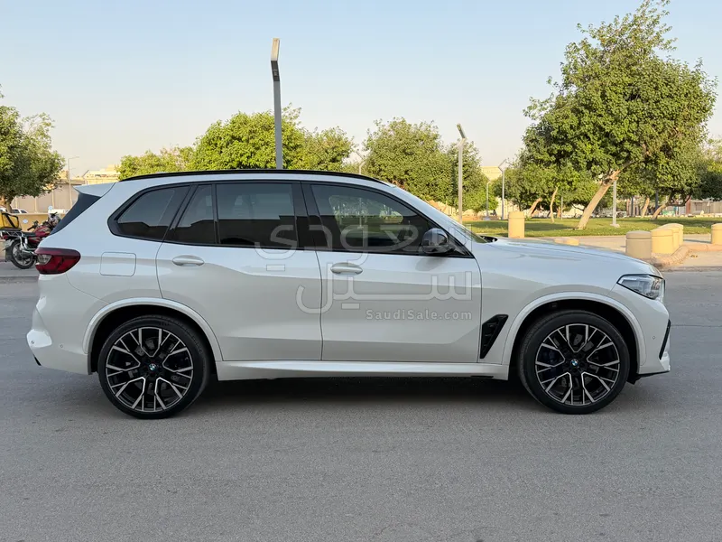 2021 بي ام دبليو الفئة اكس 5 إم كومبيتيشن