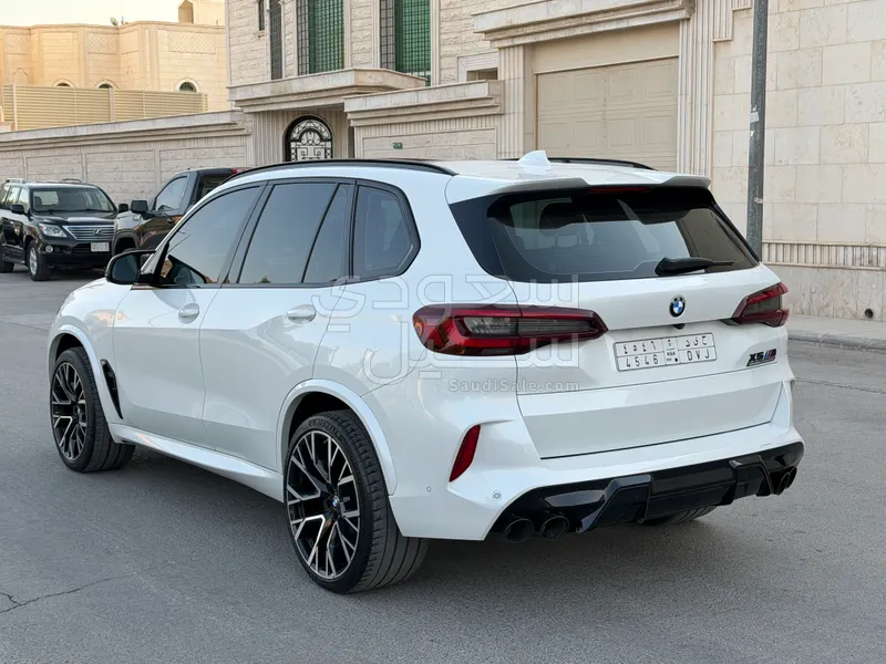 2021 بي ام دبليو الفئة اكس 5 إم كومبيتيشن