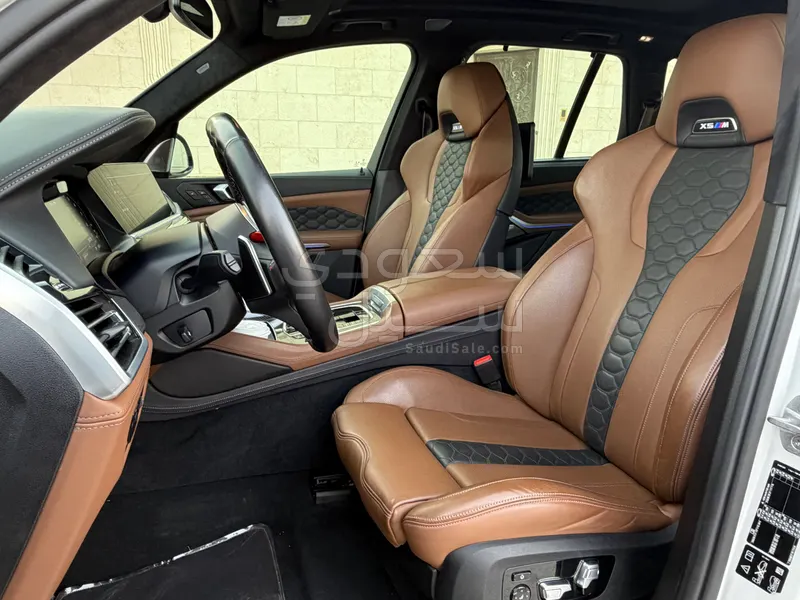 2021 بي ام دبليو الفئة اكس 5 إم كومبيتيشن