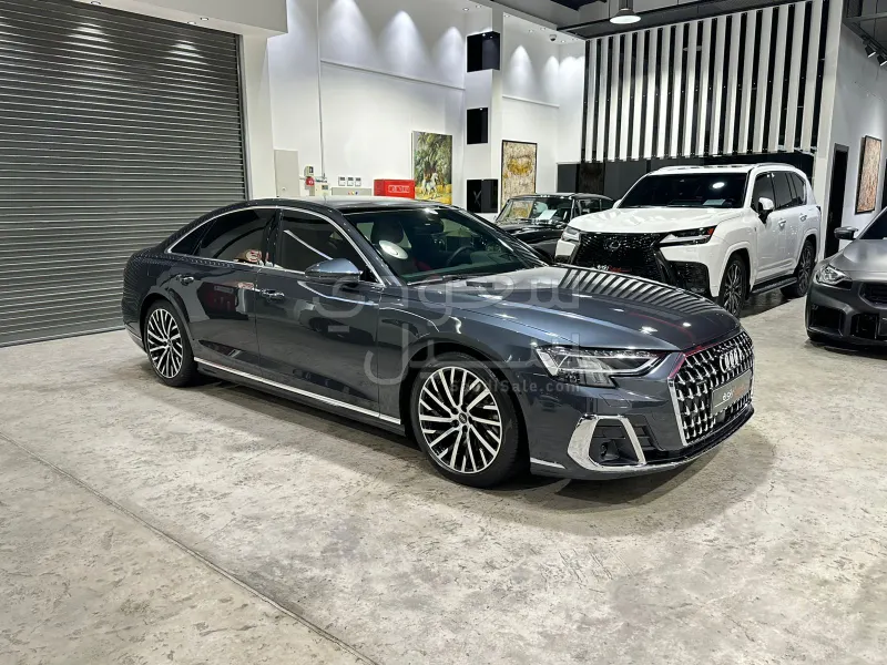 2025 اودي اي 8
