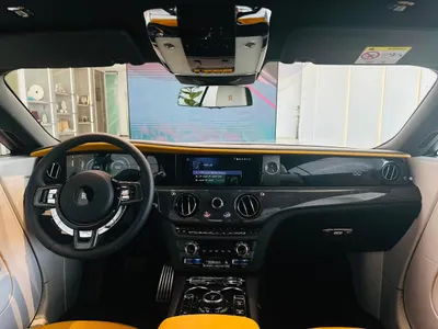 2025 رولز رويس سبيكتر بلاك بادج