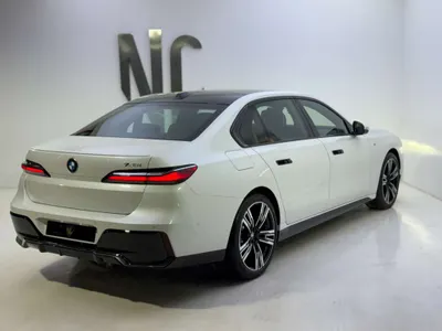 2025 BMW 7 Series 735i